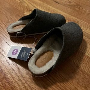 Universal Thread Bev Flats/ Mules